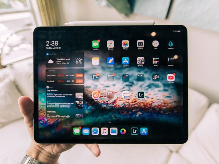 roberto nickson hLgYtX0rPgw unsplash TressWhisper