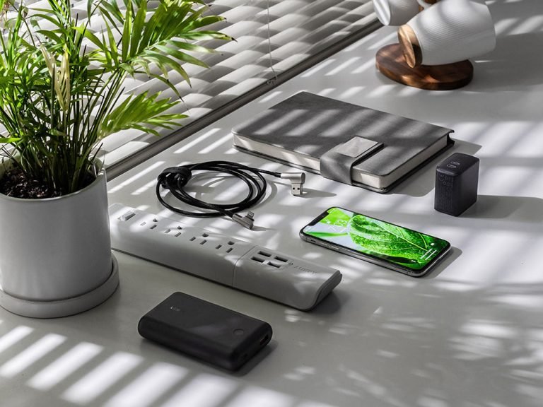 Cum Sociis Natoque Penatibus 1 screen post 2x2zO3L1sBE unsplash TressWhisper